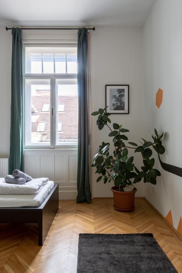 Art Downtown Styled By A Local Designer Apartment *
